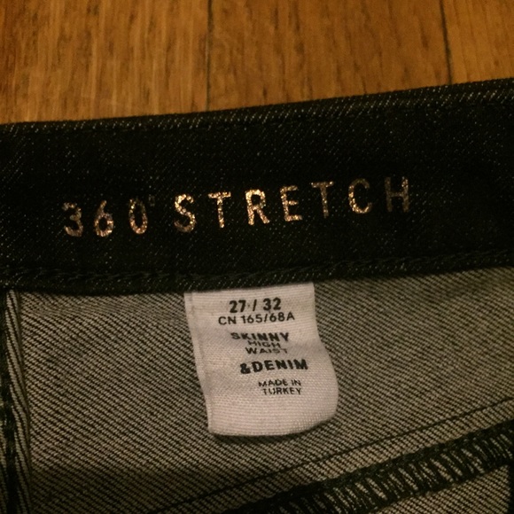 High-Waisted Shaping Skinny Jean - Picture 3 of 3